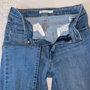Levi’s 721 size 28W